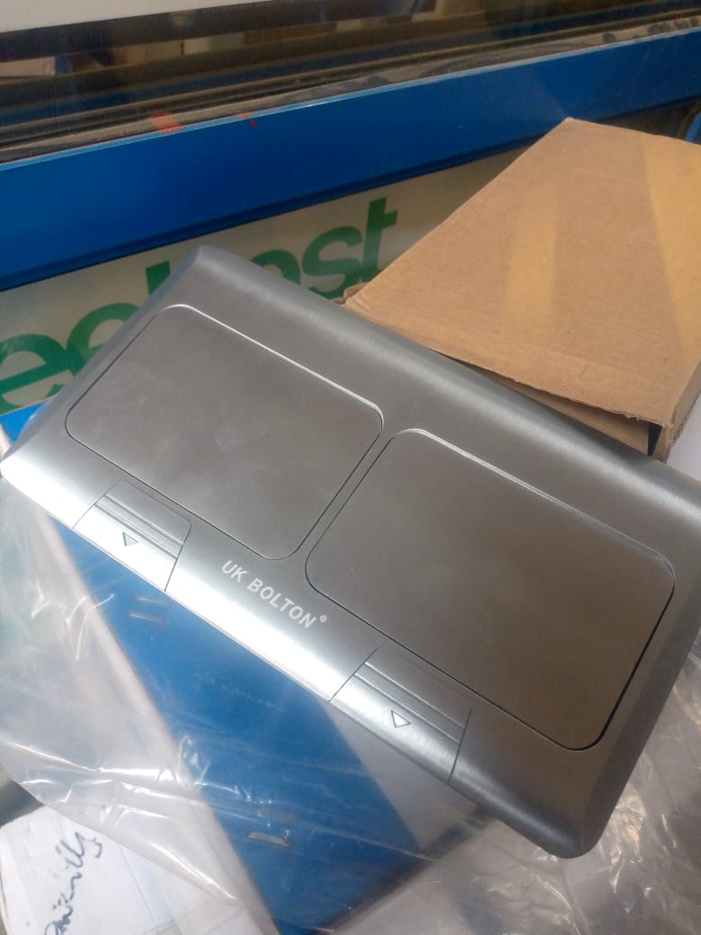 Pop-up socket box for floor/table installation UK BOLTON brand